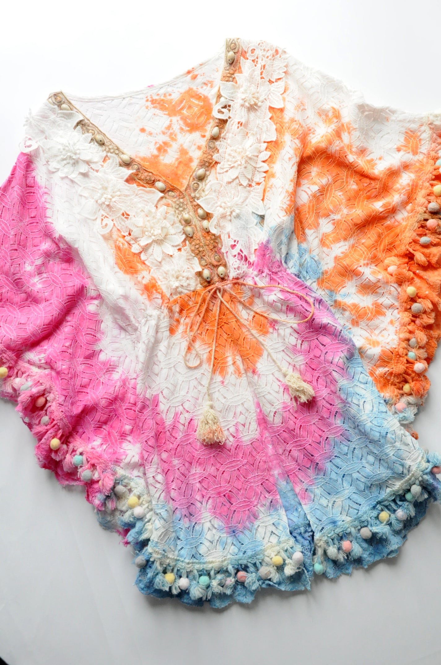 Ibiza multicolour guipure-lace flower kaftan