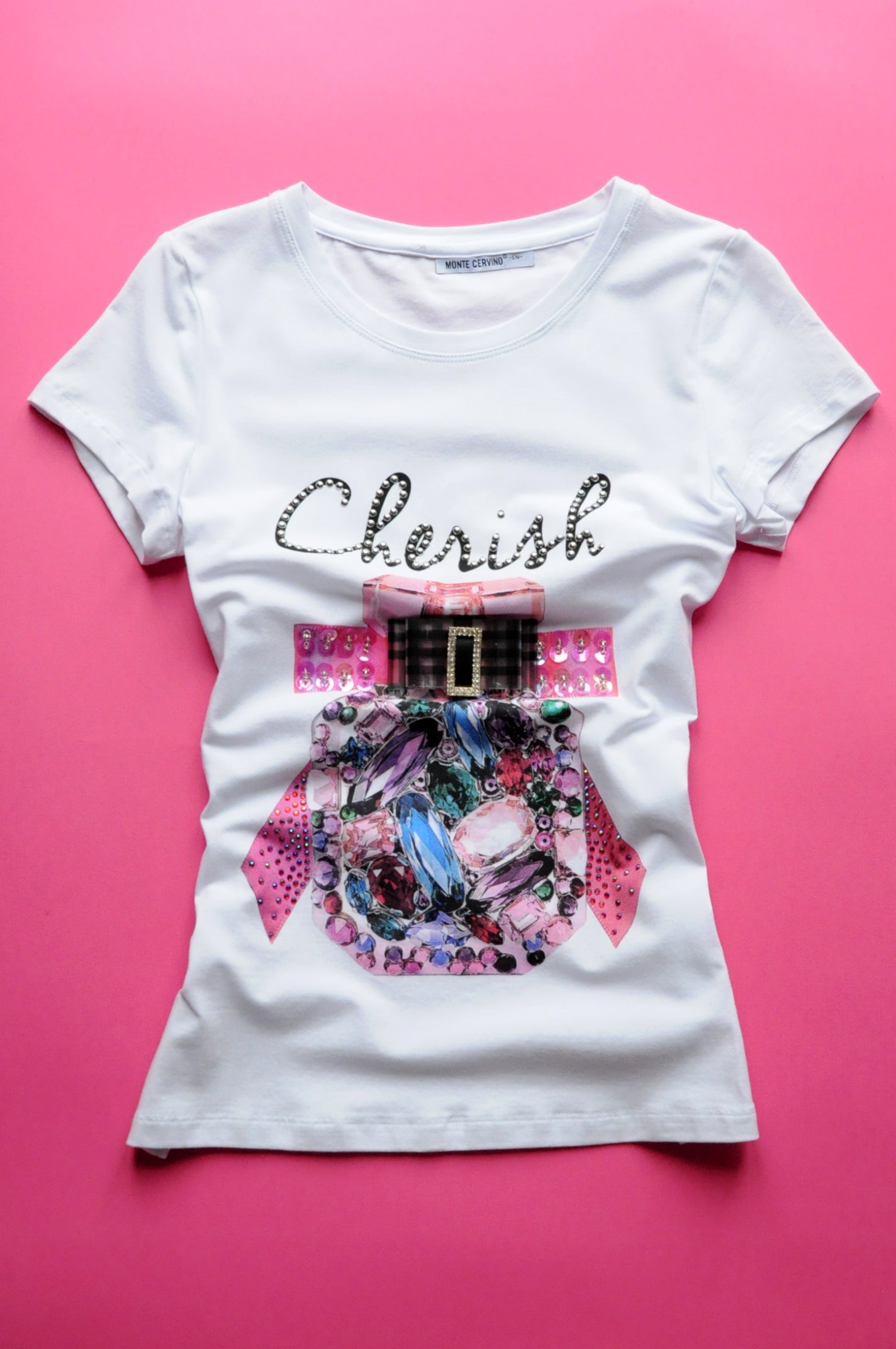 White printed bottle perfum t-shirt with 3D detail