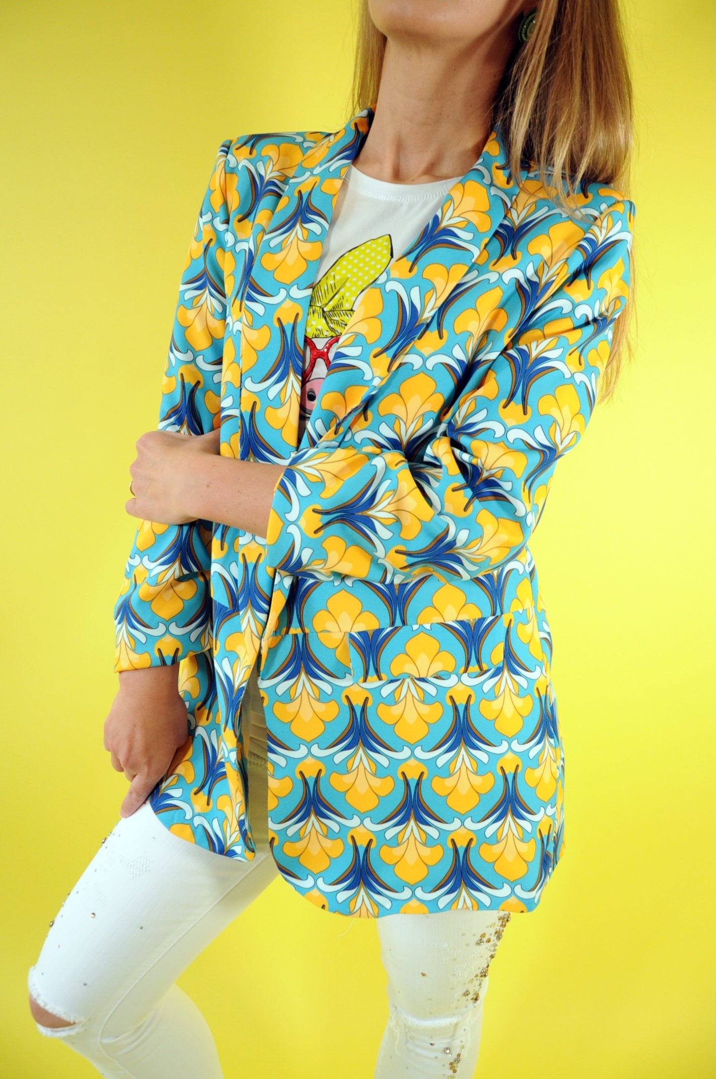 Vibrant 70's vibes printed oversized blazer